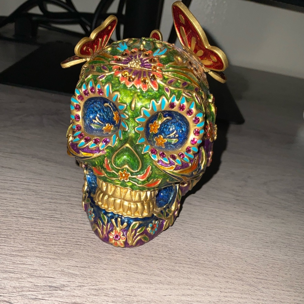 Beauty skull